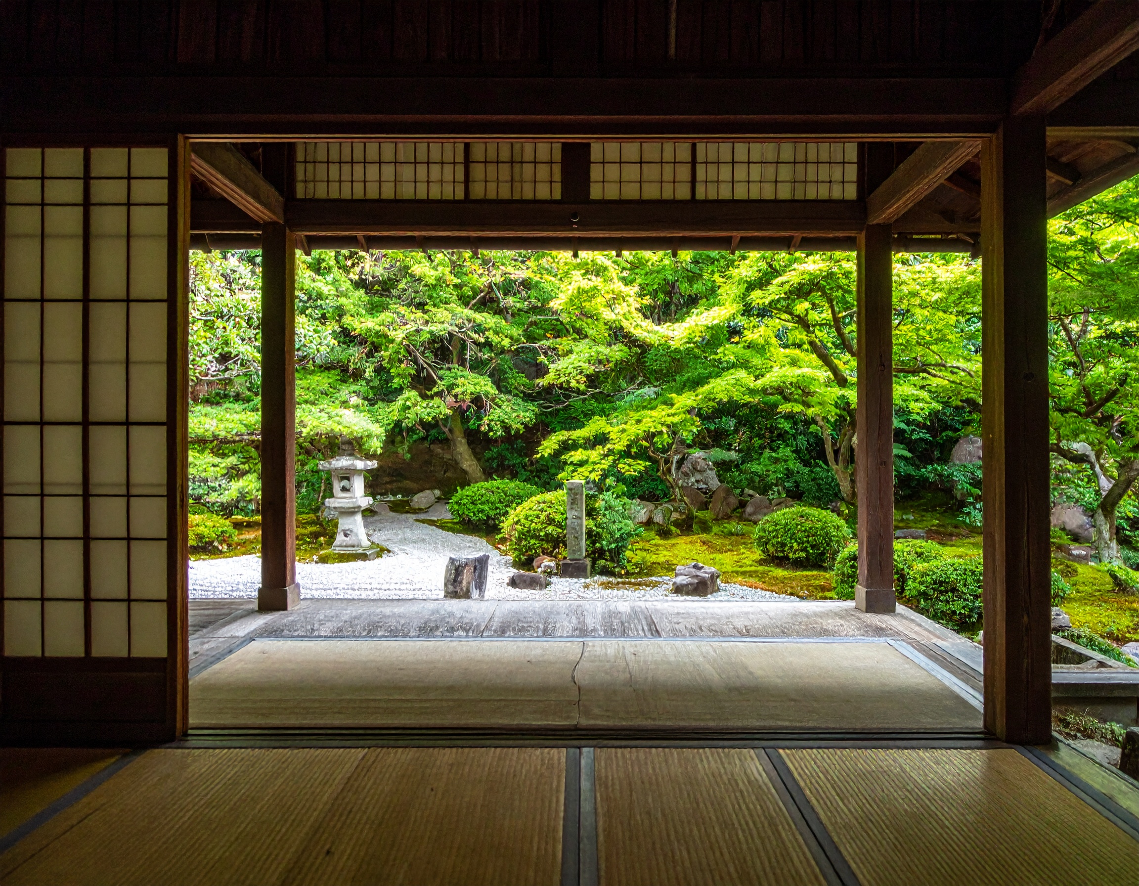 葬儀ムービーDVDを即日作成！データ転送・持ち込み対応業者ガイド